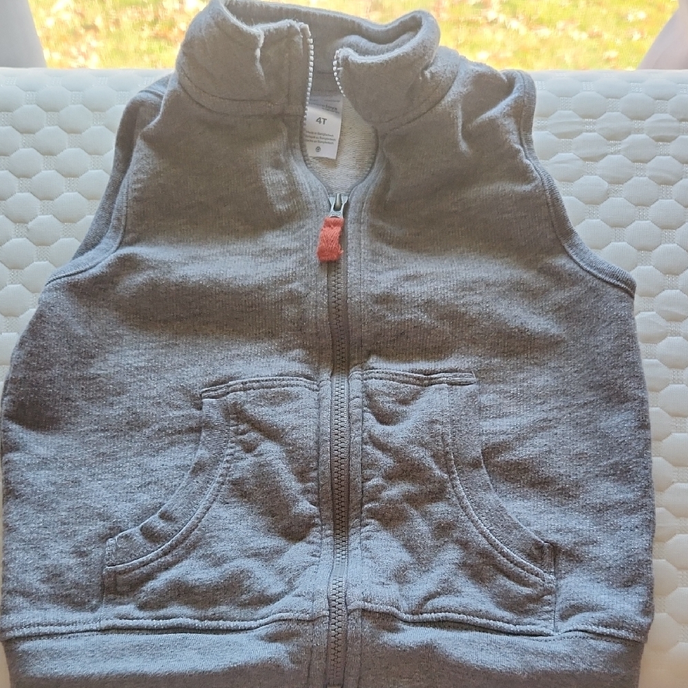 3/$10 - Simple Joys|Gray Sleeveless Zip-Up Vest